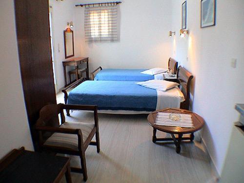 Eleni'S Studios Ornos Room photo